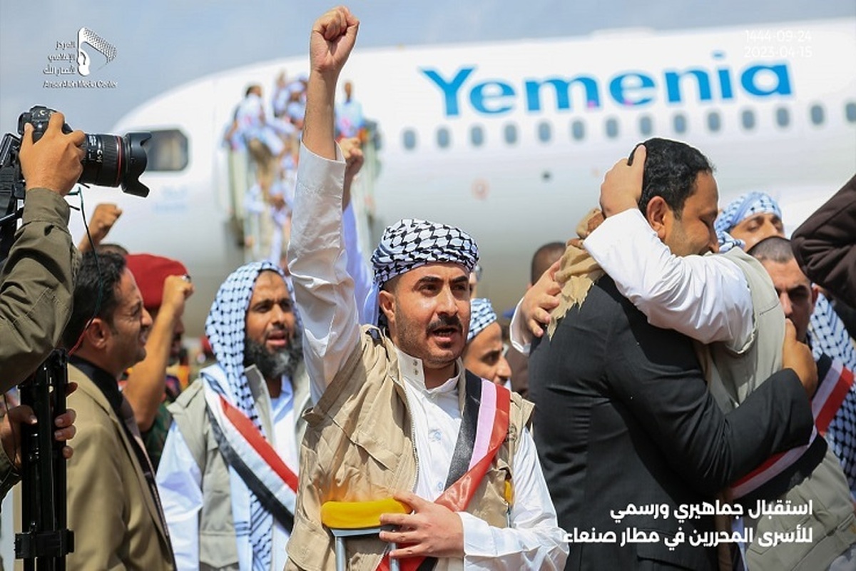 ادامه روند تبادل اسرای یمنی/صدها زندانی آزاد شدند