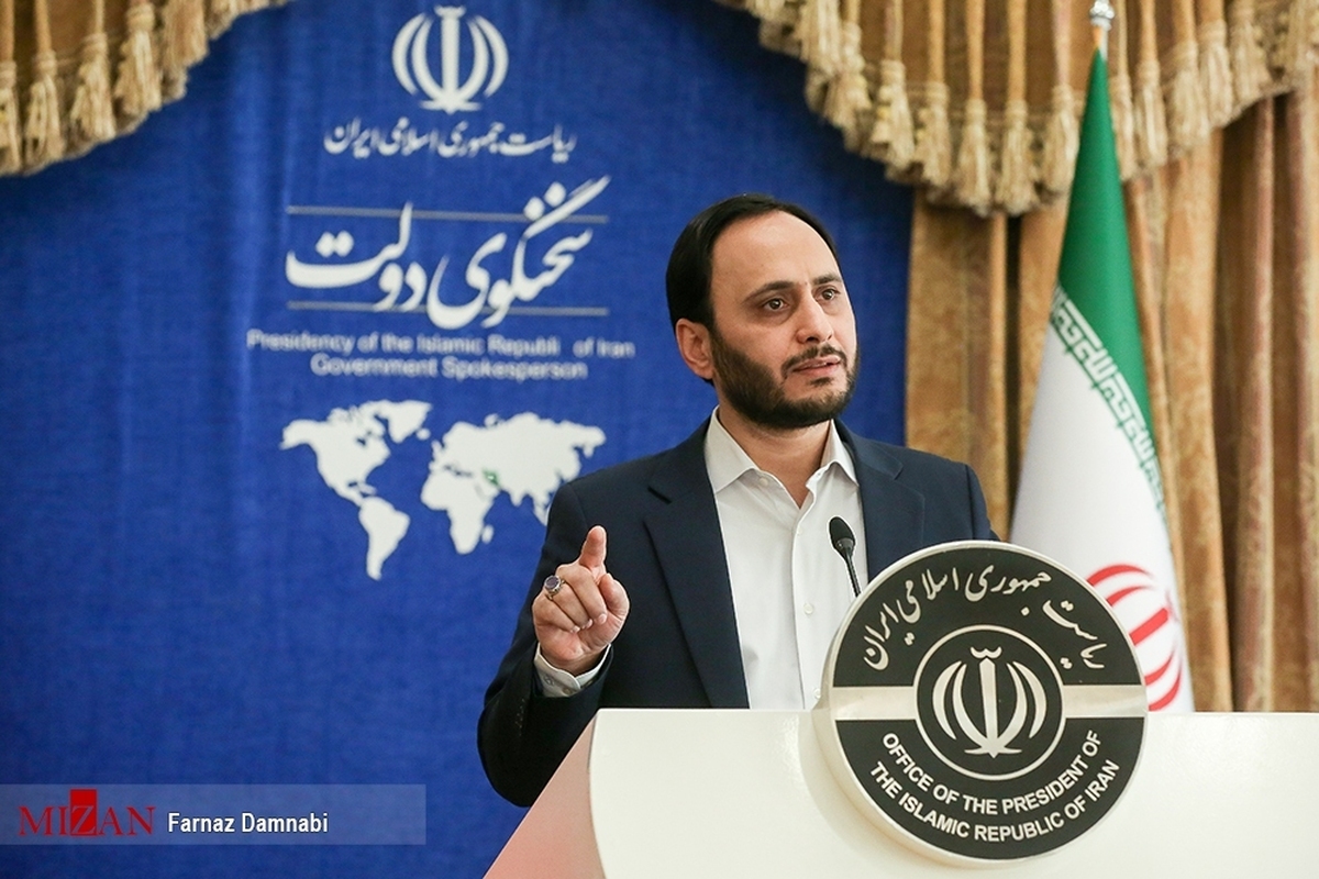 سخنگوی دولت: اسامی و میزان تسهیلات دریافتی ابر بدهکاران بانکی در اختیار مردم قرار می‌گیرد/ دولت برنامه‌ای برای تغییر وزیر صمت ندارد