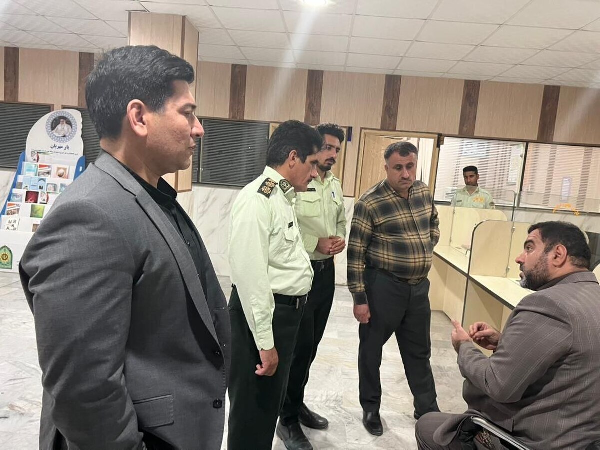 بازدید دادستان مرکز استان هرمزگان از کلانتری‌های شهرستان بندرعباس