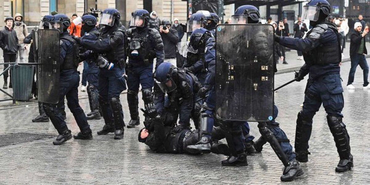 گسترش اعتراضات ضد دولتی در فرانسه پس از اظهارات مکرون