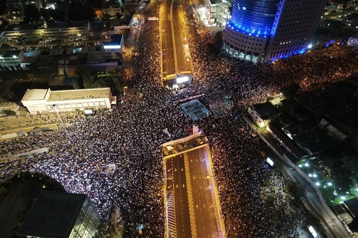 تظاهرات چند صد هزار نفری در اراضی اشغالی علیه سیاست‌های نتانیاهو