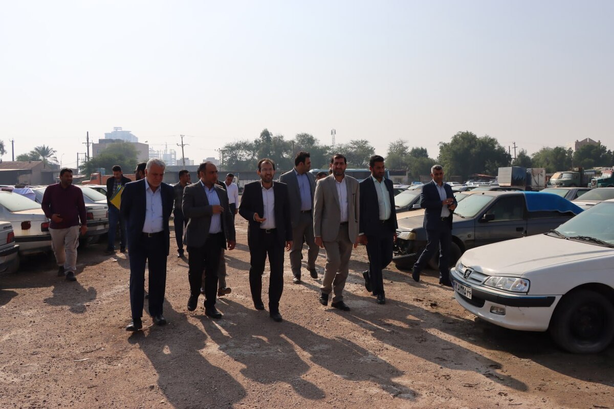 رئیس کل دادگستری خوزستان از پارکینگ وسایل نقلیه توقیفی در پرونده‌های مواد مخدر بازدید کرد