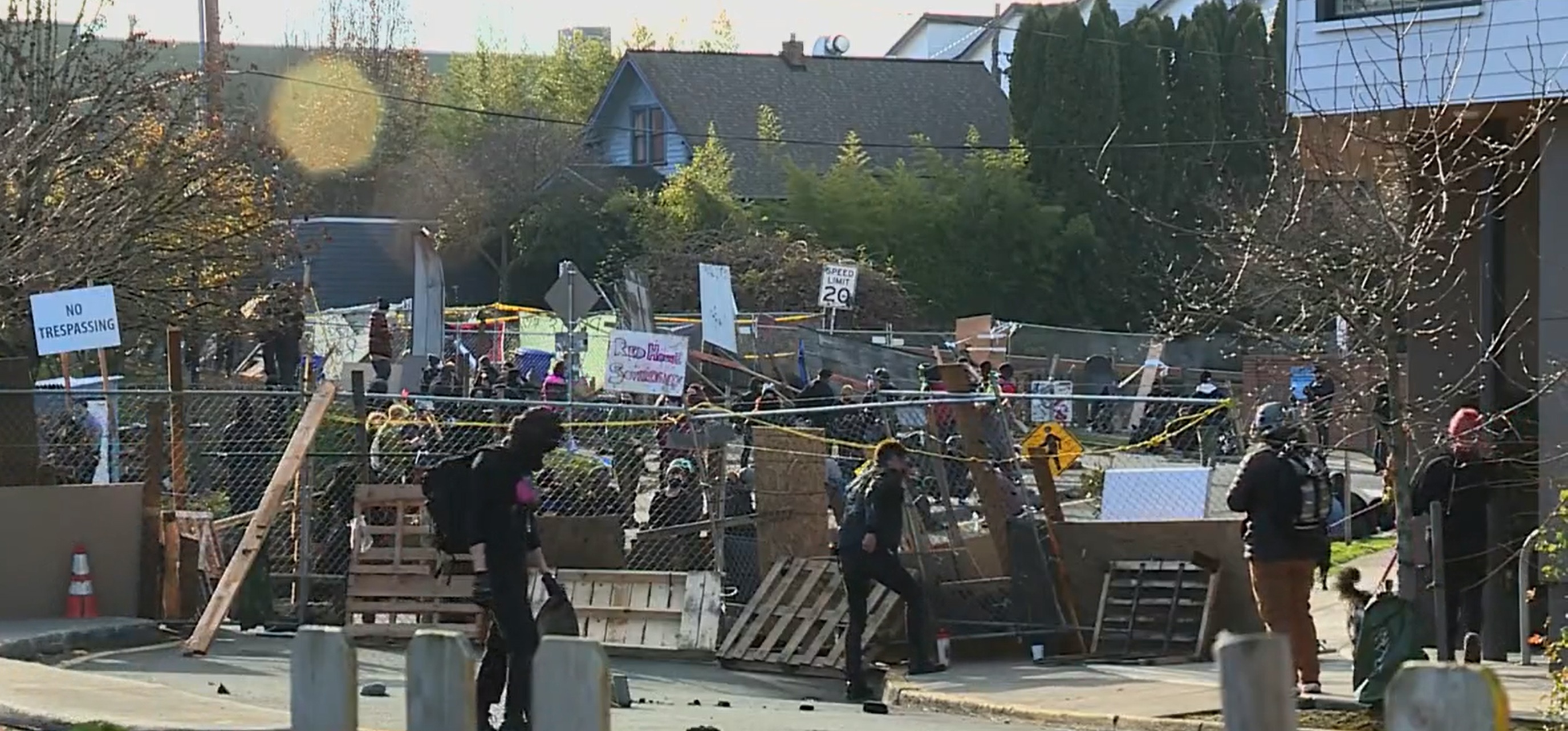 آشوب‌گران و آنارشیست‌هایی که اروپا و آمریکا را به آتش کشیدند / «انتیفا» گروه فاشیستی «ضد فاشیست»!