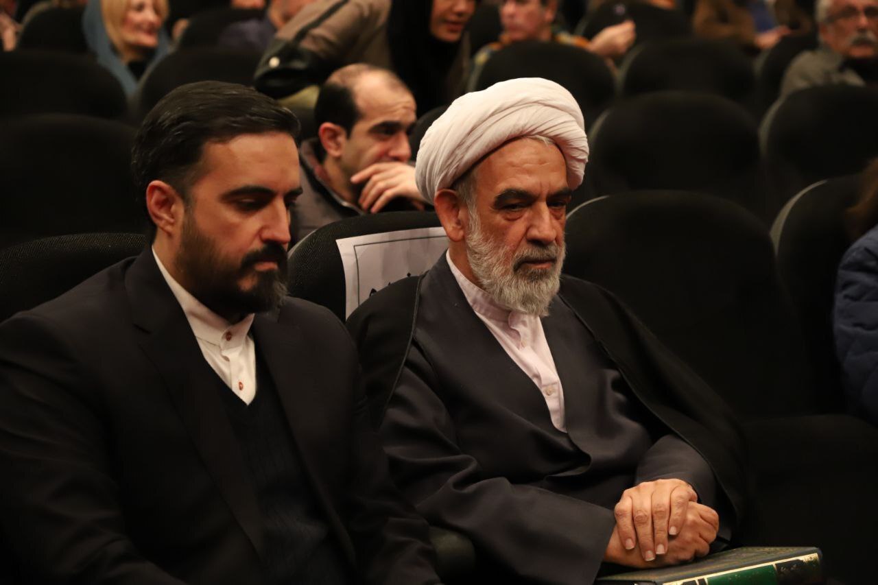 شناخت «الکافی» برای شیعیان ضروری است/ افراد براساس شایستگی انتخاب شدند شناخت «الکافی» برای شیعیان ضروری است/ افراد براساس شایستگی انتخاب شدند