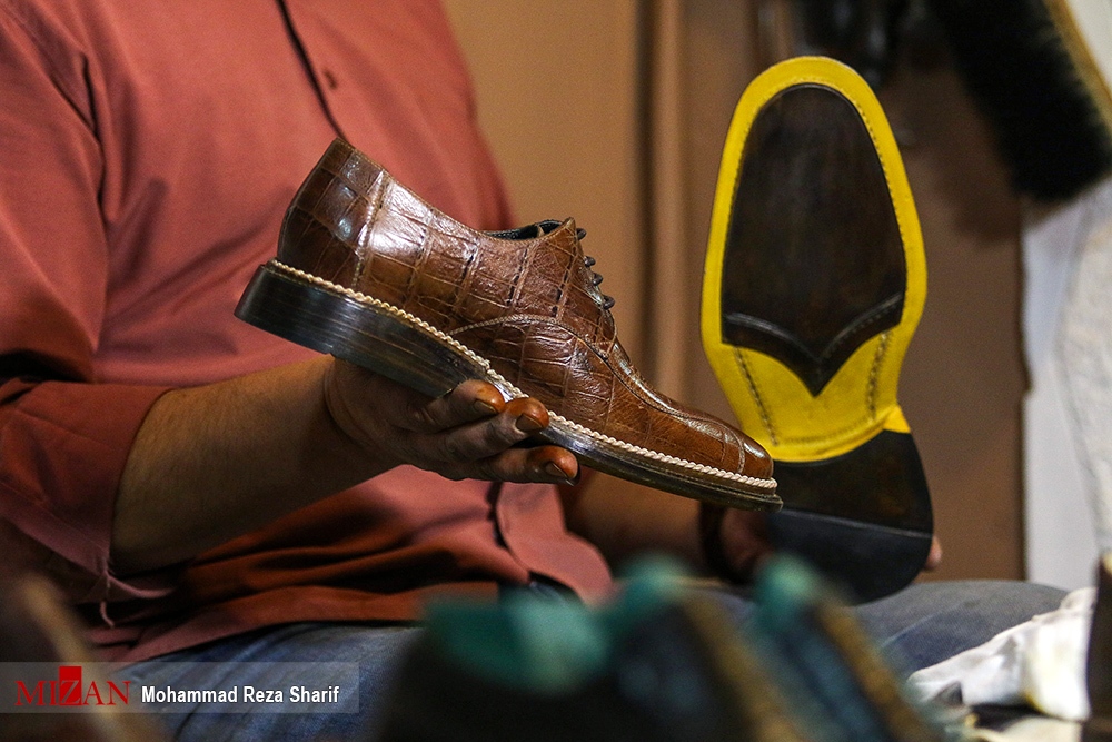 ایجاد اشتغال یک مددجو مالی غیر عمد برای ۴۳۰ زندانی و ۲۶ محکوم رأی باز /اشتغال ۹۹ درصدی مددجویان در شرکت پستایی دوزی اراک/نیازمند حمایت و پشتیبانی برای فروش محصولات ساخت دست زندانیان هستیم