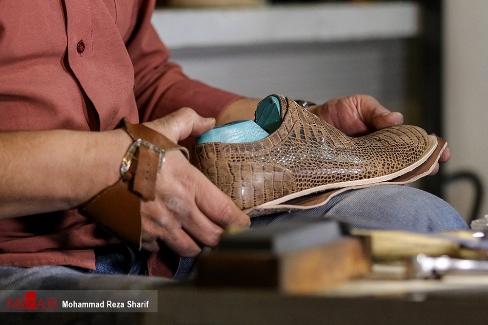 ایجاد اشتغال یک مددجو مالی غیر عمد برای ۴۳۰ زندانی و ۲۶ محکوم رأی باز /اشتغال ۹۹ درصدی مددجویان در شرکت پستایی دوزی اراک/نیازمند حمایت و پشتیبانی برای فروش محصولات ساخت دست زندانیان هستیم