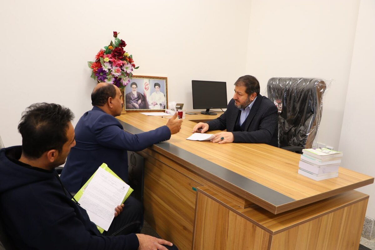 مسئولان قضایی دادگستری استان ایلام در سالروز شهادت سردار سلیمانی به درخواست قضایی ۸۰ نفر از مراجعان رسیدگی کردند