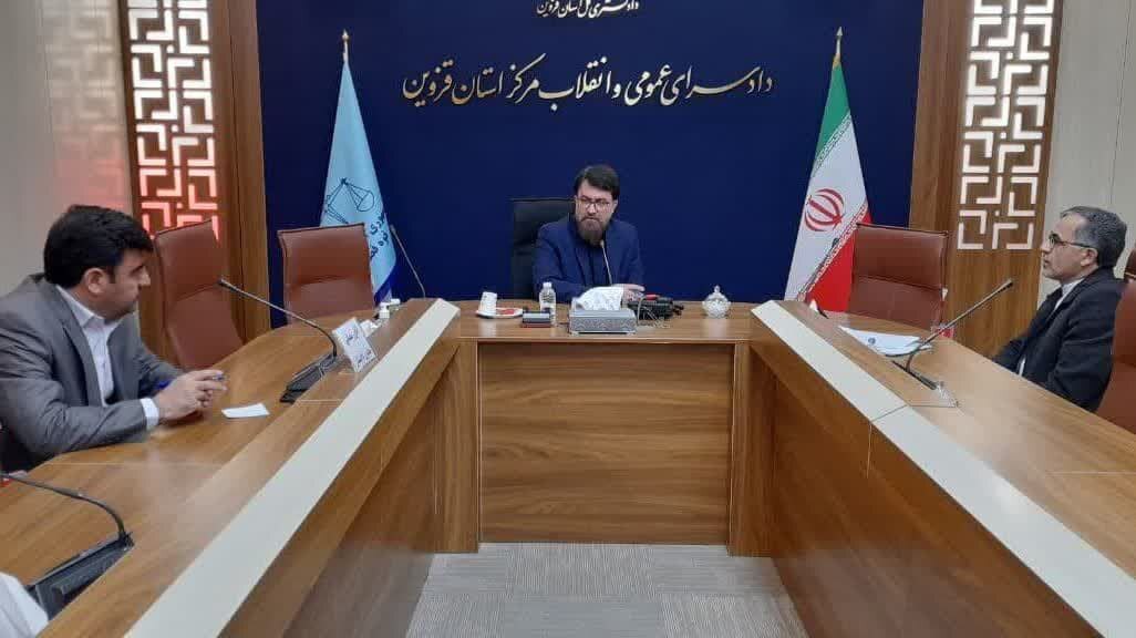 مسئولان قضایی استان قزوین به مناسبت سالگرد شهادت شهید سلیمانی به مشکلات قضایی ۳۵۰ نفر رسیدگی کردند