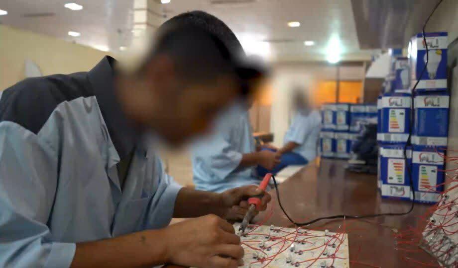 دپو/توانمندسازی شغلی زندانیان سیاست مستمر دستگاه قضایی /اشتغال ۲۹ درصد از محکومان در استان خوزستان