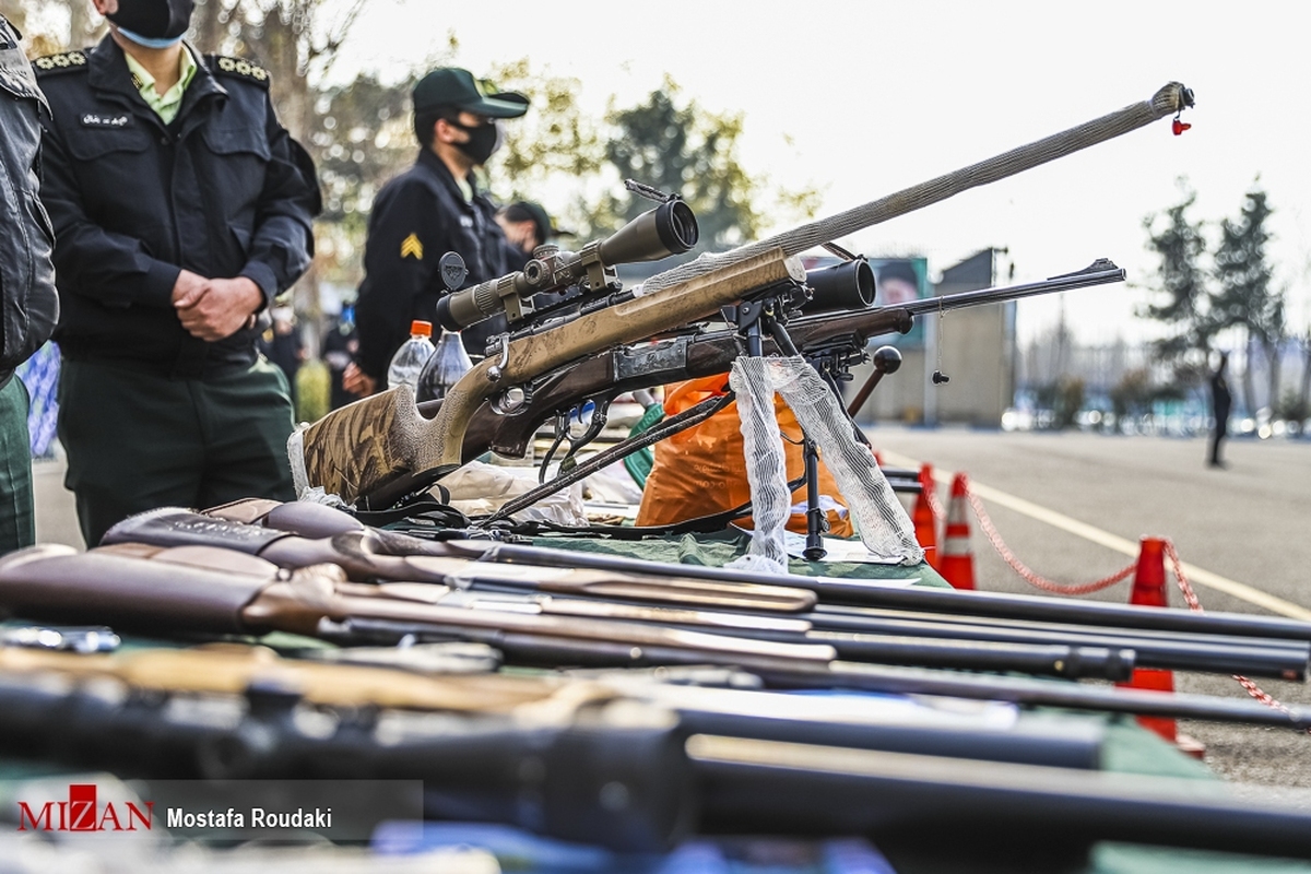 ۷۲ قبضه سلاح وینچستر شورشی و شکاری در شهرستان مریوان کشف شد
