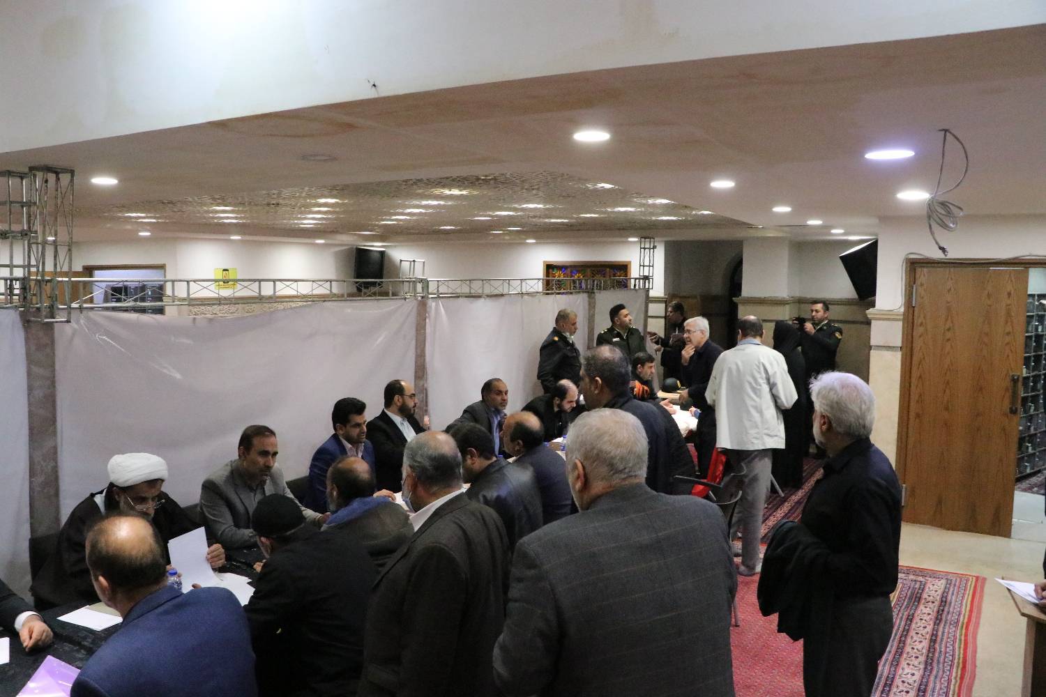 دادستان تهران به مشکلات حقوقی و قضایی جمع نمازگزاران مسجد جامع قلهک رسیدگی کرد