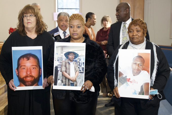 کشف اجساد ۲۱۵ نفر در گورهای بینشان نزدیک یک زندان ایالتی آمریکا/ کشف اجساد ۲۱۵ نفر در گورهای بینشان نزدیک یک زندان ایالتی آمریکا/