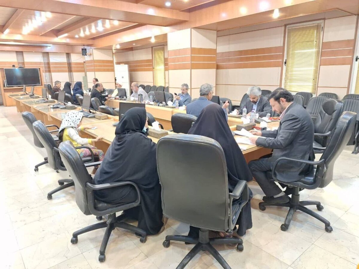 مشکلات قضایی ۱۱۰ نفر در دیدار مردمی استان بوشهر رسیدگی شد