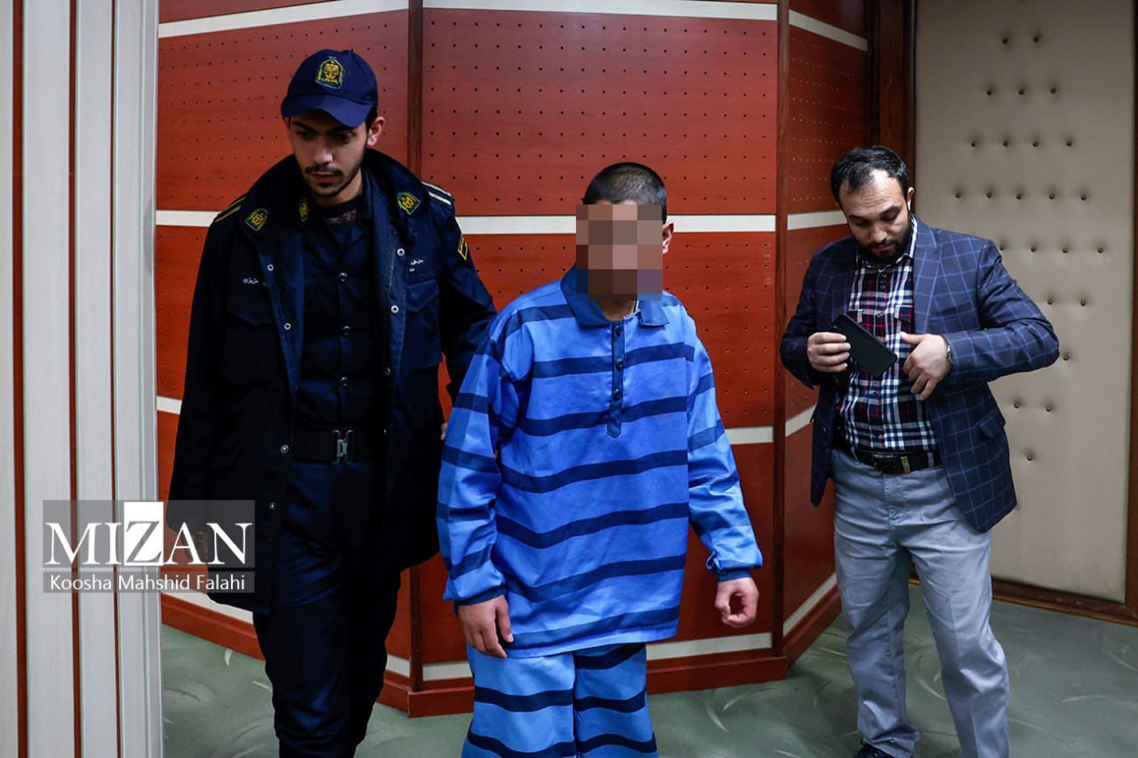 دادگاه پرونده قتل داریوش مهرجویی و همسرش پس از رسیدگی یازده ساعته به اتهامات چهار متهم به پایان رسید/ یکی از وکلای شکات: از دادگاه تقاضای صدور حکم قصاص دارم/ رئیس کل دادگستری البرز: رای در مهلت قانونی از سوی دادگاه صادر خواهد شد