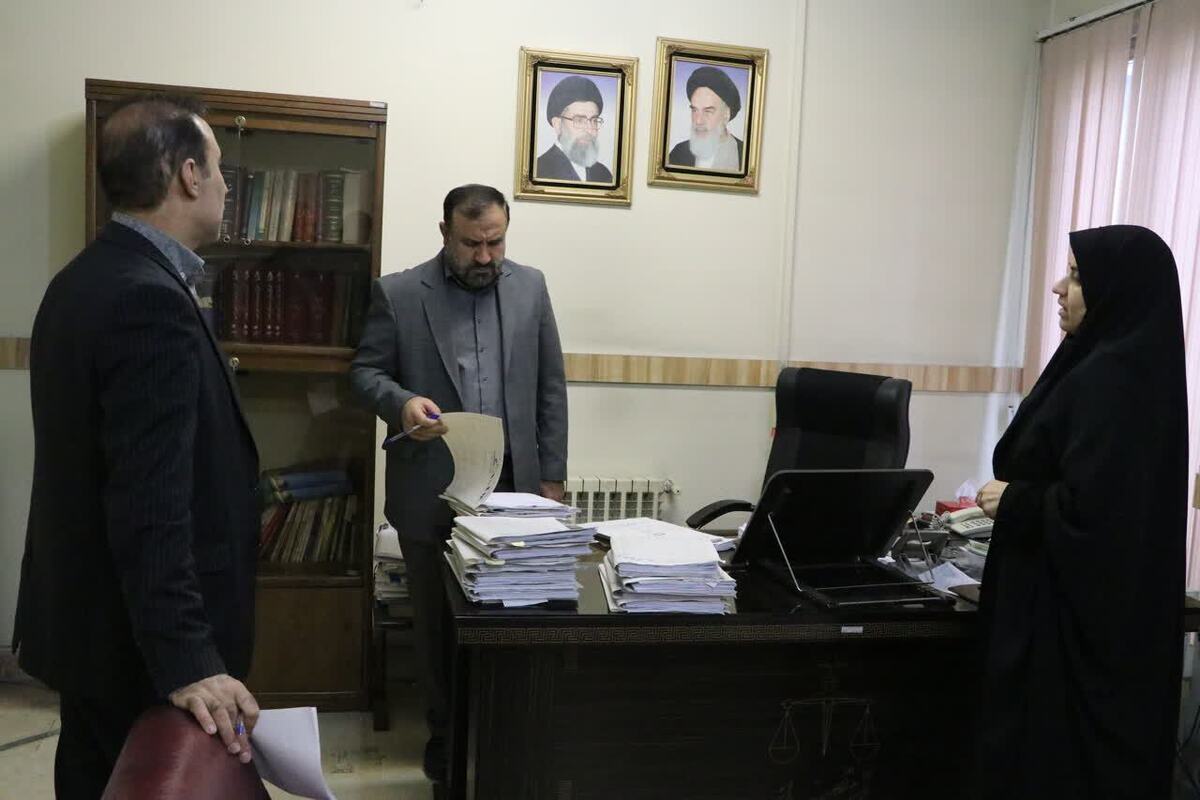 بازدید سرزده دادستان تهران از دادسرای ناحیه ۳ تهران