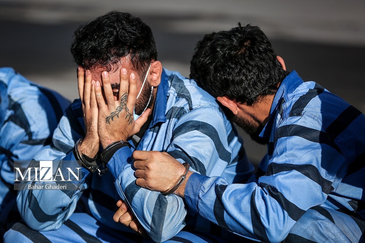 ۱۰ عامل سرقت مسلحانه در جنوب استان کرمان دستگیر شدند