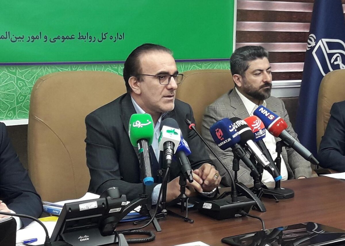 انتقاد رئیس سازمان نظام پزشکی از تاخیر در برگزاری جلسه تعیین تعرفه خدمات سلامت/ سیستم سلامت به‌دنبال بهره‌کشی از رزیدنت‌هاست