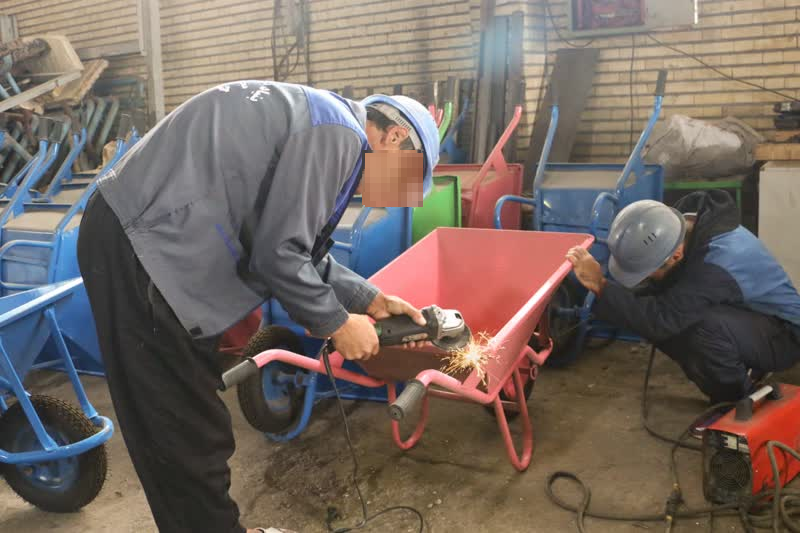 زندگی پس از زندان؛ دغدغه این روز‌های دستگاه قضا/ از مهارت‌افزایی تا تسهیلات اشتغالزایی/ بیش از هزار و ۲۰۰ زندانی اردبیلی صاحب شغل شدند