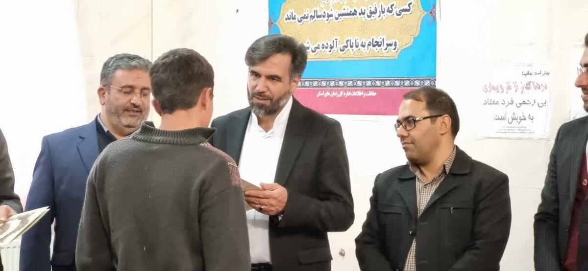 آزادی ۲۰ زندانی در بازدید دادستان و قضات دادسرای مرکز استان از زندان‌های شهرکرد 