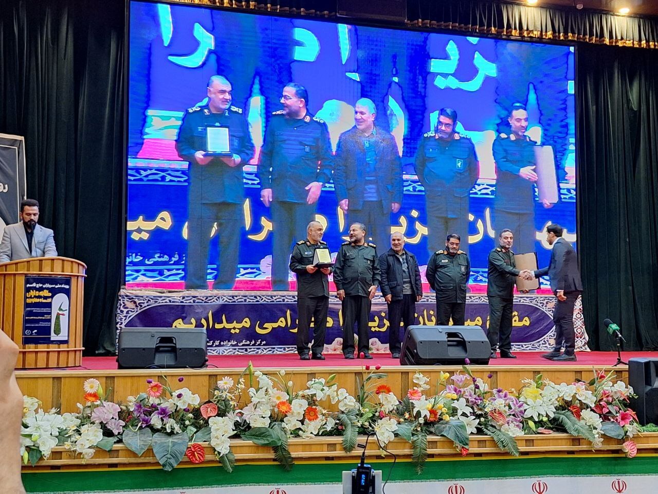 رئیس سازمان بسیج سازندگی: می‌دانیم در جنگ اقتصادی باید به چه هدفی برسیم/ می‌خواهیم دست تولیدکنندگان را در دست مسئولان بگذاریم