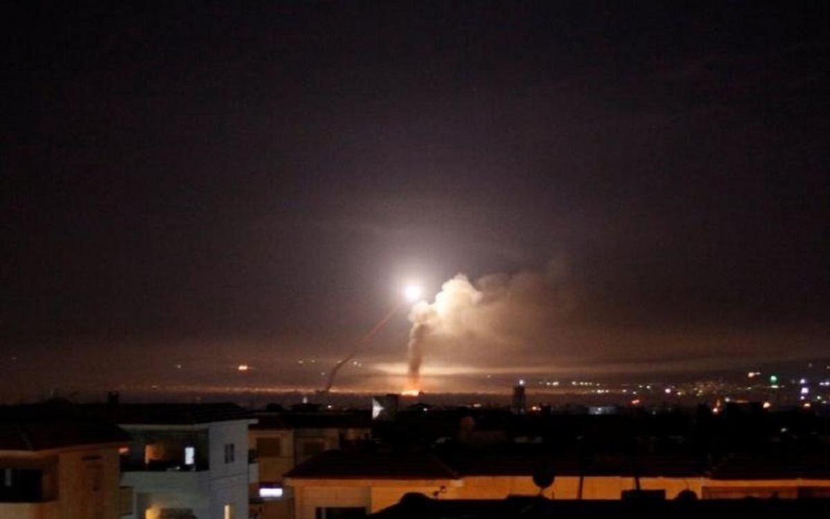 مقابله پدافند هوایی سوریه با تجاوز رژیم صهیونیستی به حومه دمشق