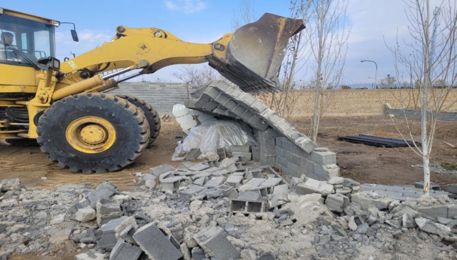 ۱۷۰ هکتار از اراضی منطقه ۲ کرج به وضع سابق اعاده شد