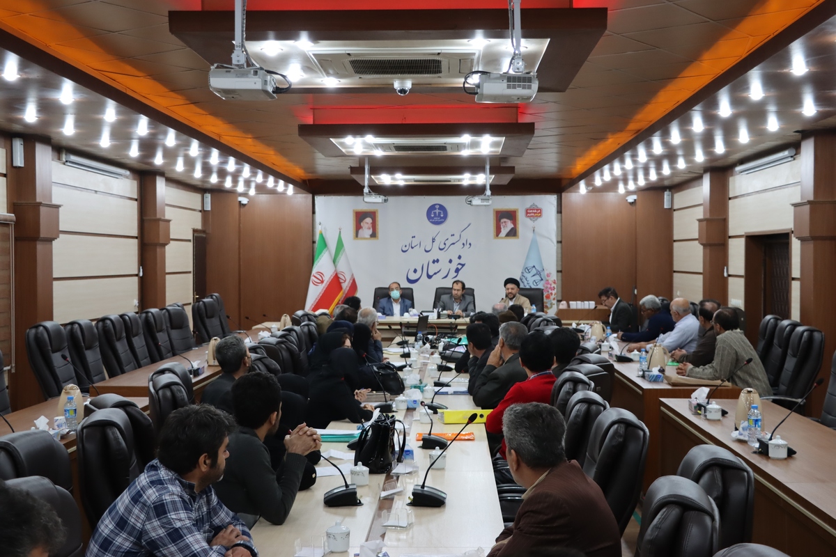 رئیس کل دادگستری استان خوزستان با ۷۰ نفر از مراجعان دیدار کرد
