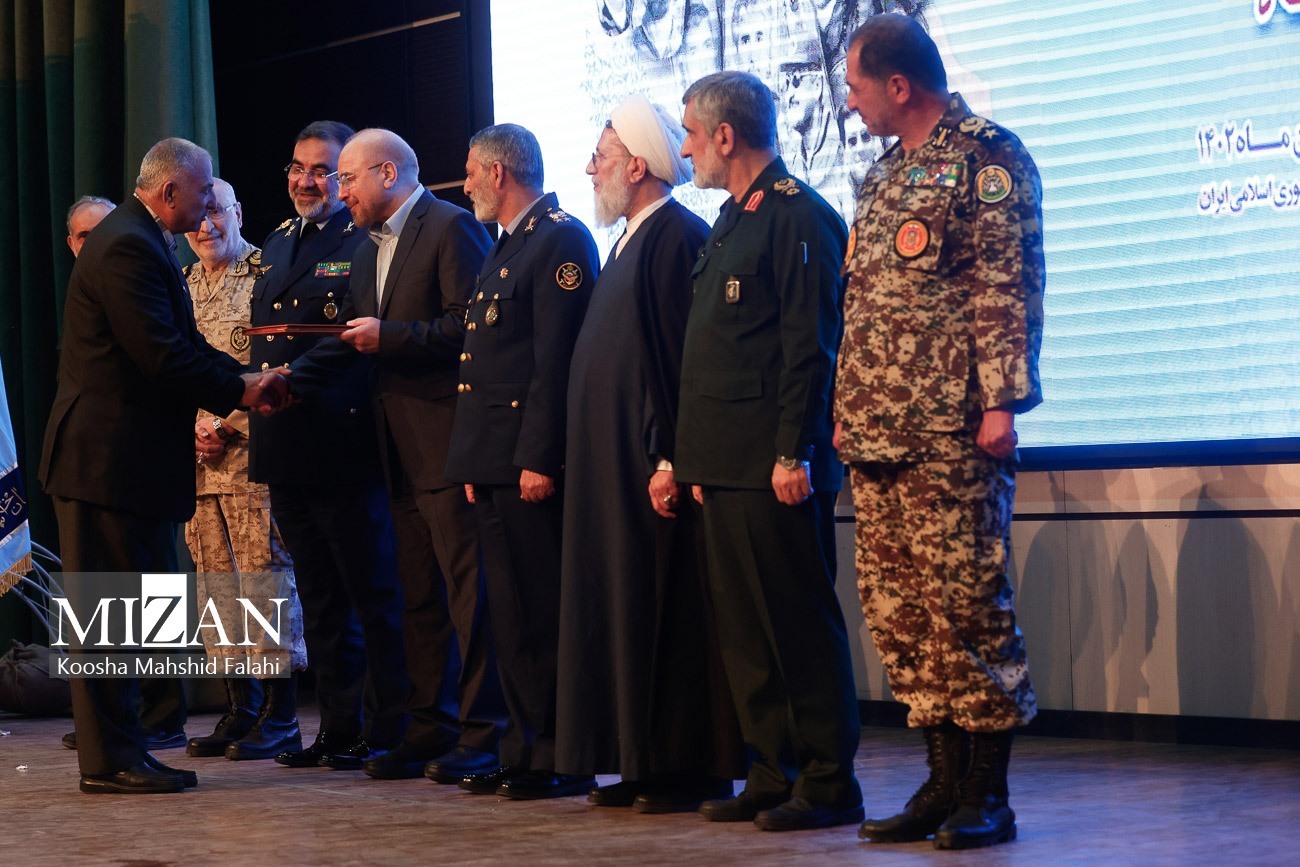 کنگره بزرگداشت شهدای نیروی هوایی ارتش/ مسیر امیدبخش با تمسک به سیره شهدا در نیروی هوایی ادامه دارد