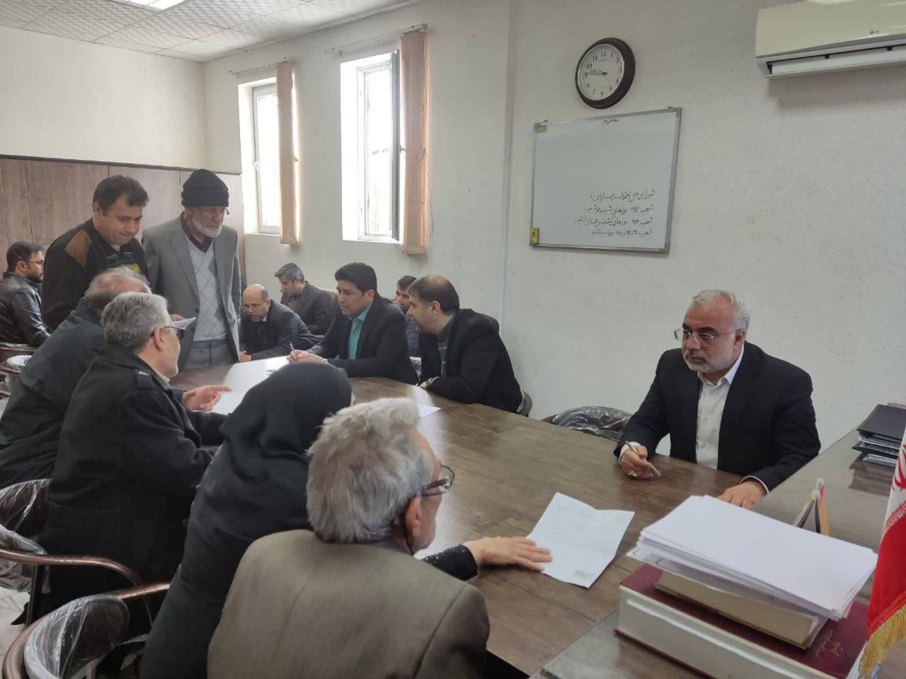 مسئولان قضایی استان فارس به مشکلات ۱۷۰ نفر از مراجعان 