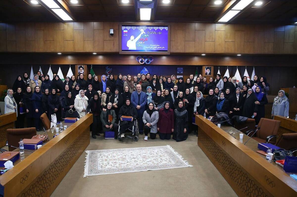 خسروی&zwnj;وفا: زنان ورزشکار تاثیرگذارتر از مردان هستند/ هاشمی: نه در ورزش، در مدیریت هم شرایط را برای بانوان مساوی می&zwnj;بینیم