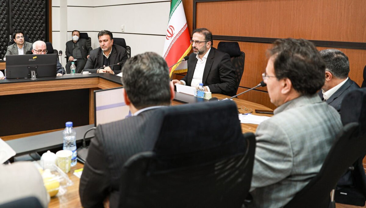 نشست رئیس کل دادگستری با قضات و کارکنان شعب تجدیدنظر و کیفری یک استان البرز/ افزایش ۱۱ درصدی ورودی پرونده در استان