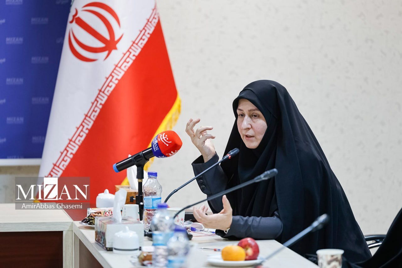 نشست صمیمی با خانواده‌های شهدای ترور/ تاکید بر مجازات منافقین