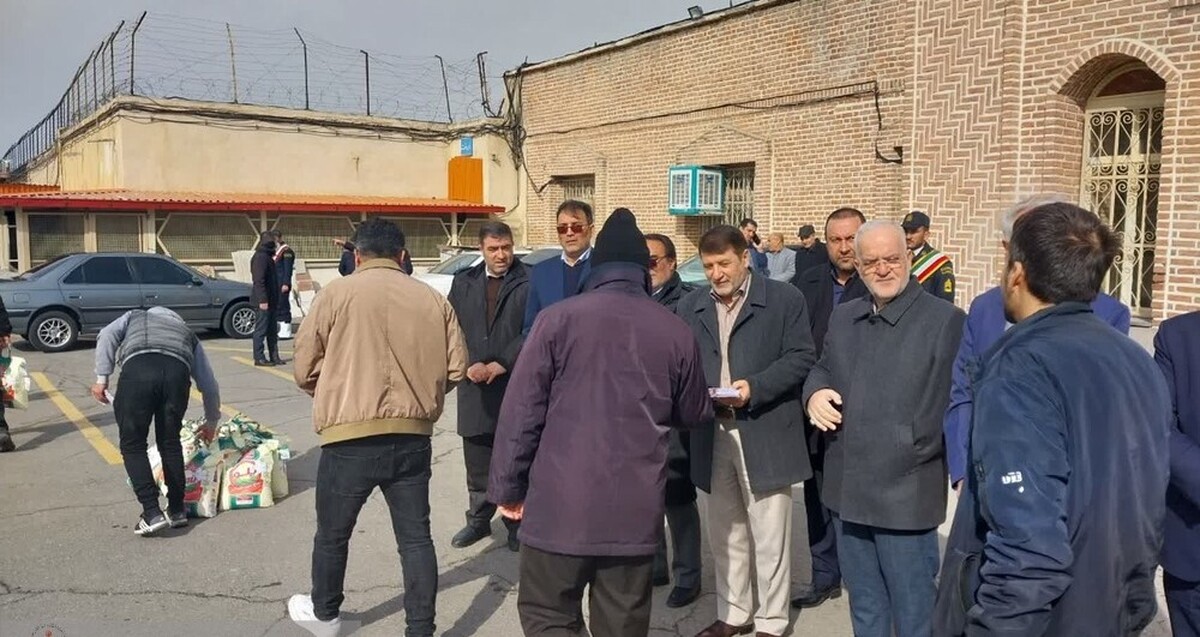 آزادی ۴۵ مددجوی زندان‌های آذربایجان شرقی به مناسبت سالگرد پیروزی انقلاب اسلامی