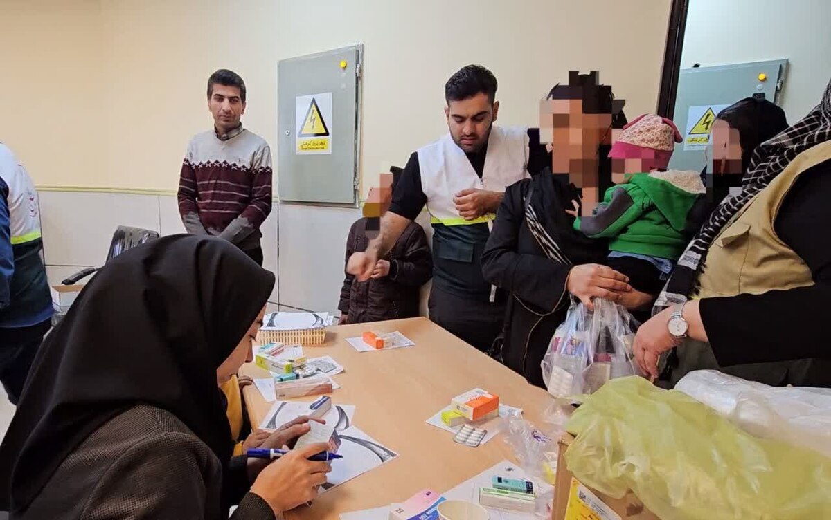 ارائه خدمات رایگان پزشکی به ۴٠٠ نفر از خانواده‌های زندانیان شیراز به مناسبت دهه فجر