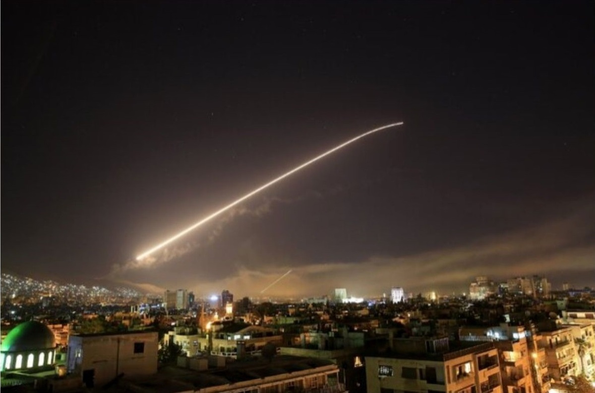 مقابله پدافند سوریه با تجاوز هوایی رژیم صهیونیستی