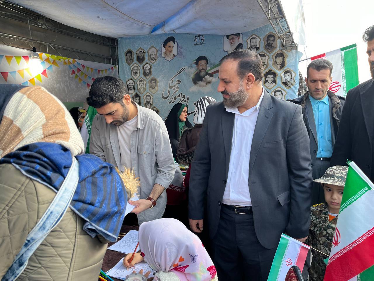 آغاز راهپیمایی ۲۲ بهمن در سراسر کشور/ حضور اقشار مختلف مردم در جشن انقلاب