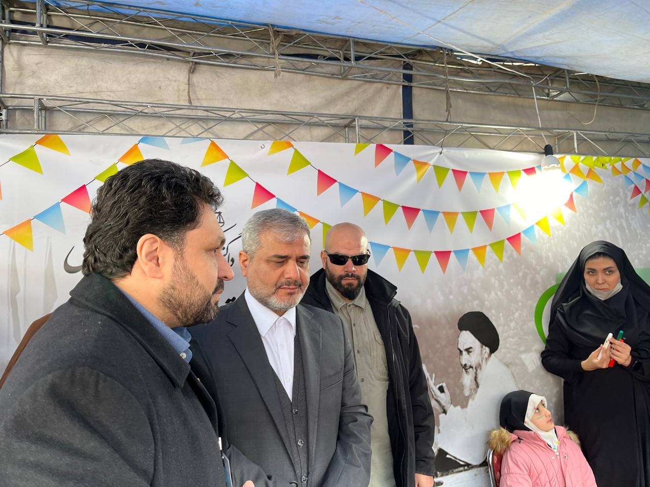 آغاز راهپیمایی ۲۲ بهمن در سراسر کشور/ حضور اقشار مختلف مردم در جشن انقلاب