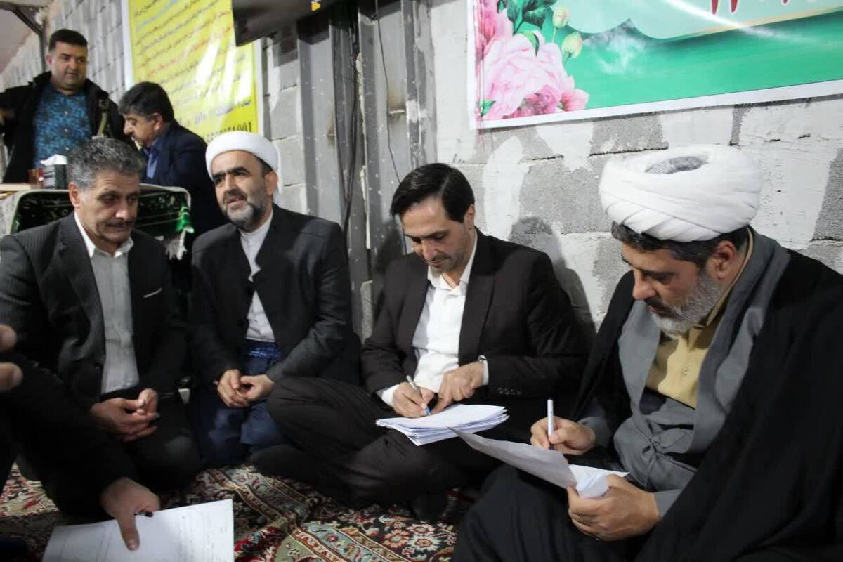 مسئولان قضایی استان کرمانشاه به مشکلات حقوقی و قضایی ۷۰ نفر از اهالی شهرک دولت آباد رسیدگی کردند