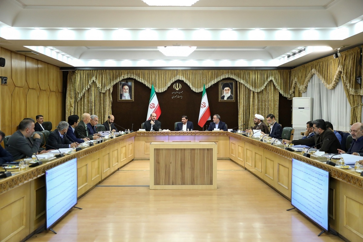 جلسه بررسی و جمع بندی طرح‌های دومین سفر استانی رئیس جمهور به استان سمنان