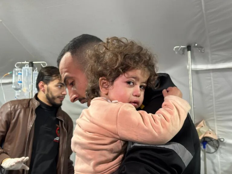 همه مصائب کودکان غزه؛ از نداشتن نام تا تلاش برای یافتن تکه‌ای نان