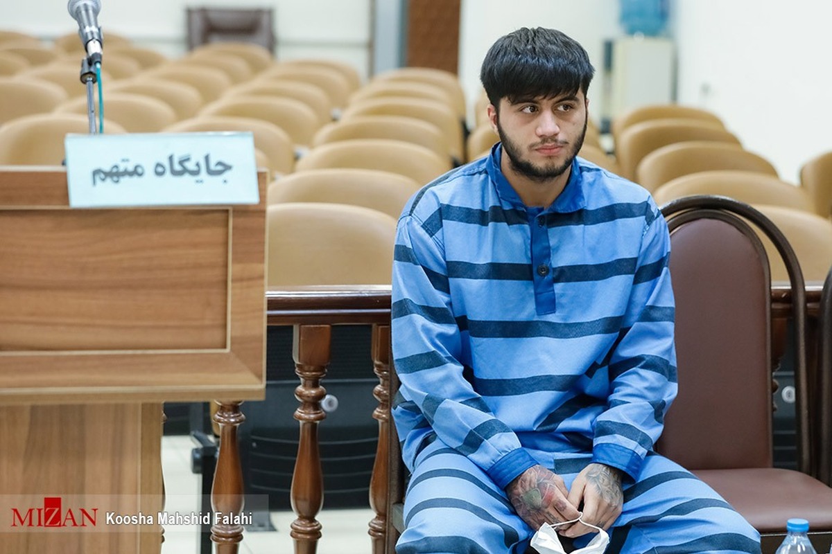 حکم اعدام «ماهان صدرات مرنی» نقض شد