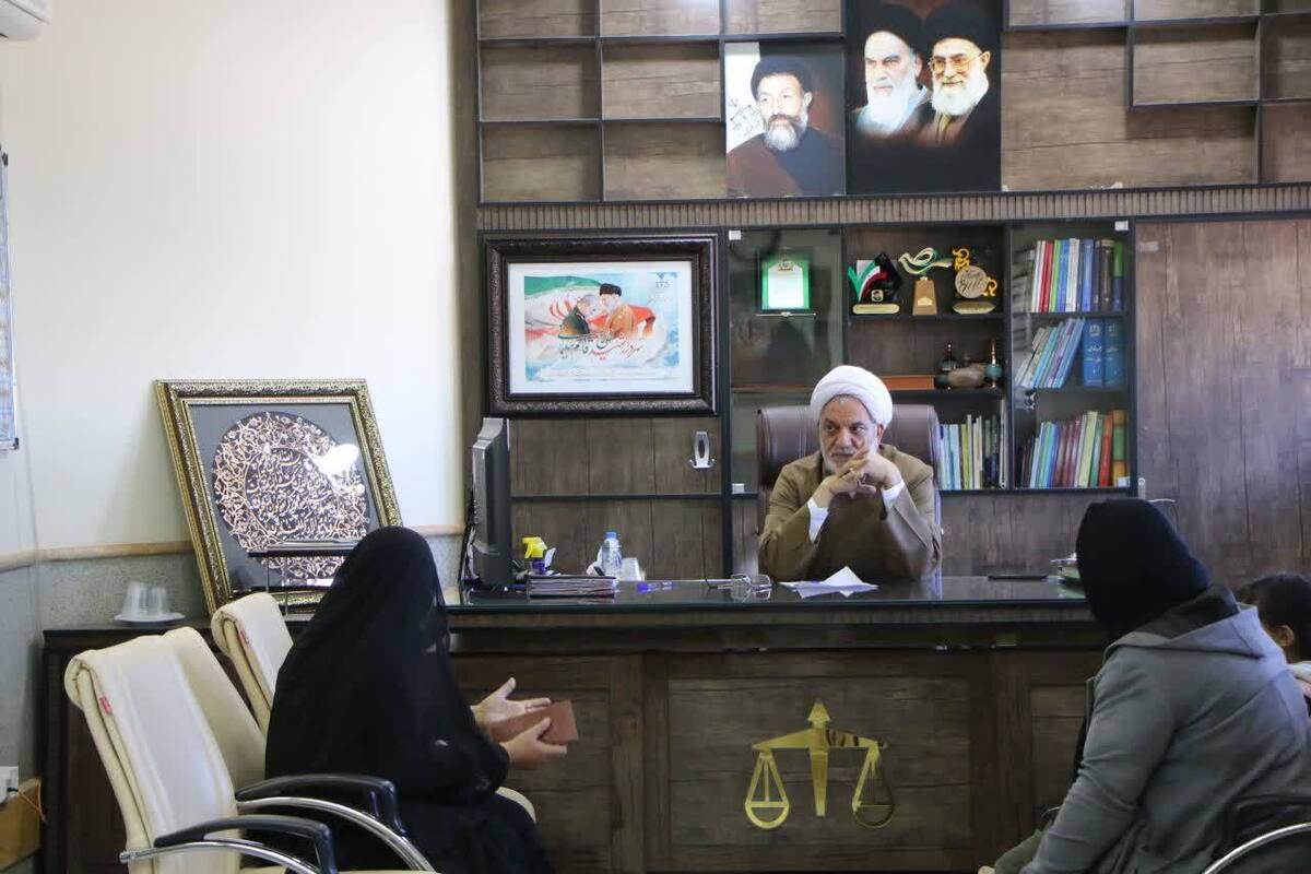 مشکلات قضایی ۷۲ نفر در دیدار با رئیس دادگستری استان کرمان رسیدگی شد