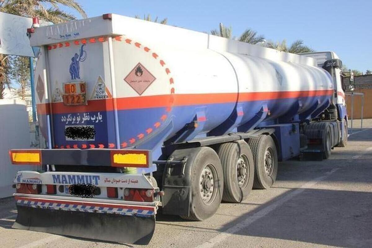 ۱۰۰ هزار لیتر گازوئیل قاچاق در حوزه قضایی فورگ شهرستان داراب کشف شد