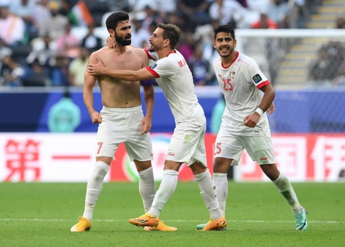 ستاره تیم ملی فوتبال سوریه دیدار با ایران را از دست می‌دهد؟