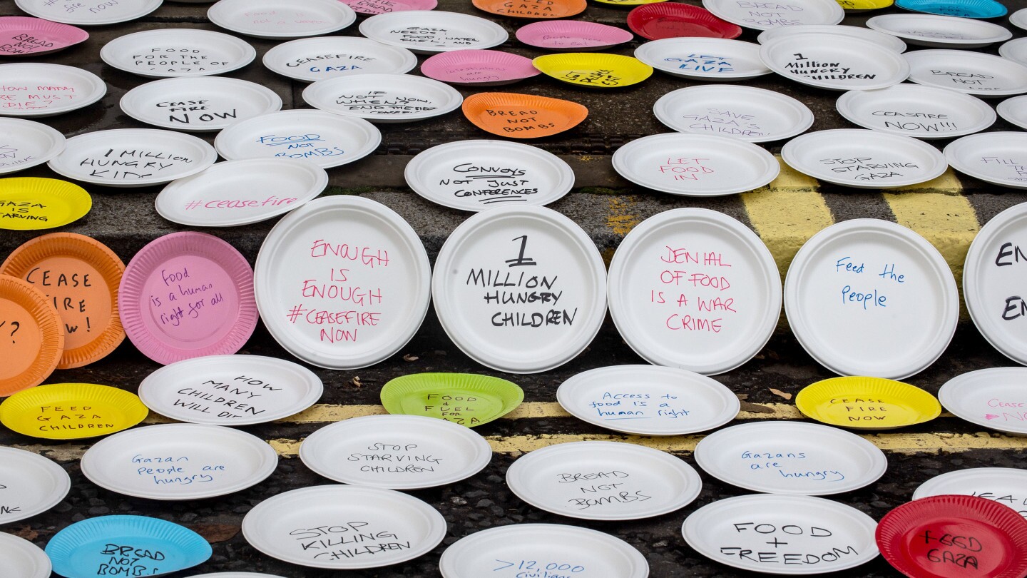 گرسنگی، بمب بی‌صدای رژیم صهیونیستی در غزه؛ از کنسرو‌های با چاشنی مرگ تا خوراک پرندگان