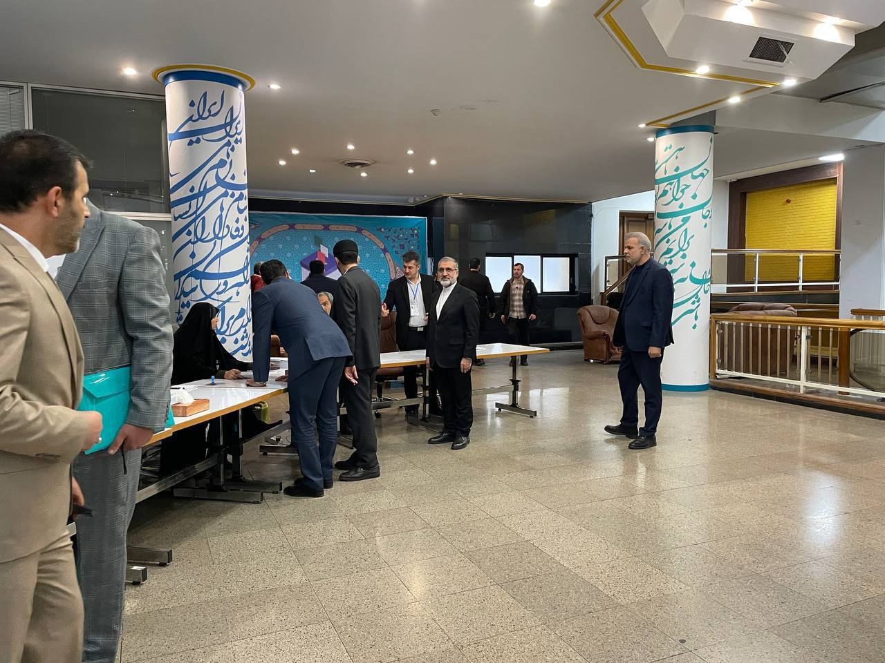 حضور رئیس دفتر رئیس جمهور در انتخابات مجلس شورای اسلامی