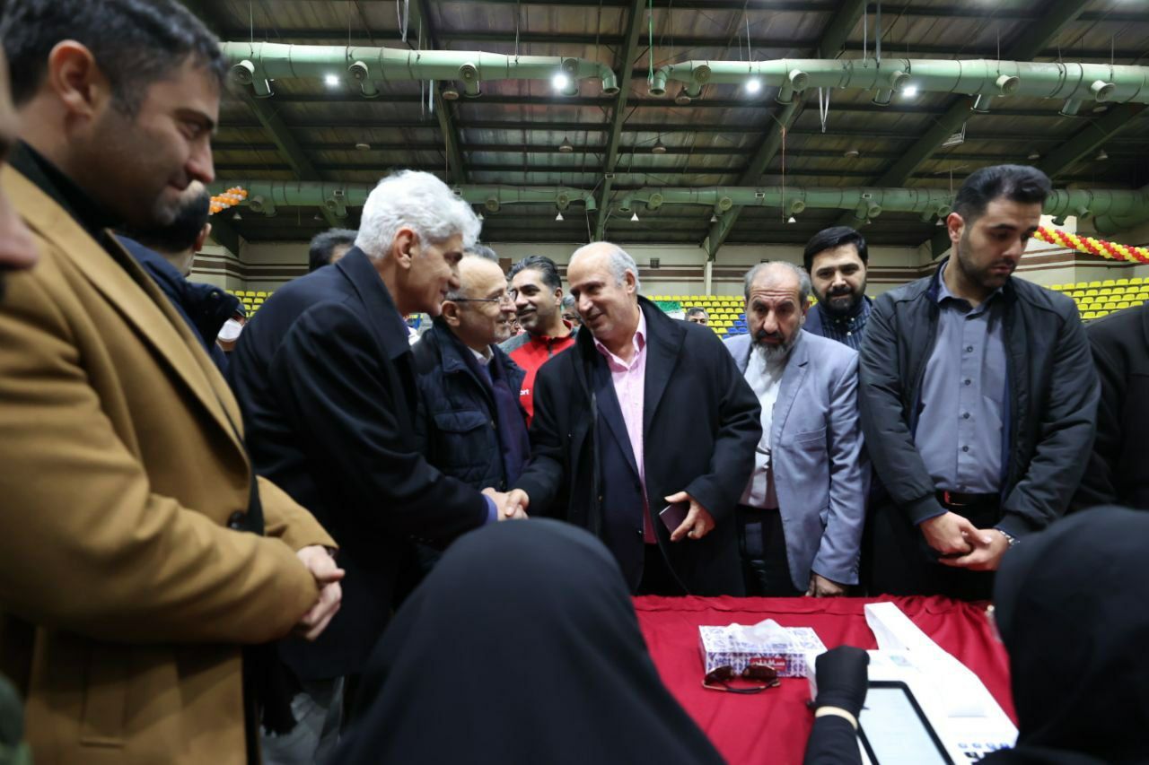 حضور پرشور جامعه ورزش در انتخابات؛ وزیر ورزش و رئیس کمیته ملی المپیک آرای خود را به صندوق انداختند + عکس و فیلم حضور پرشور جامعه ورزش در انتخابات؛ وزیر ورزش و رئیس کمیته ملی المپیک آرای خود را به صندوق انداختند + عکس و فیلم