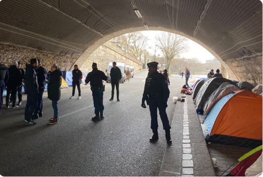 یک اردوگاه پناهجویی دیگر در فرانسه تخریب شد؛ سرگردانی ۴۰۰ کودک بدون همراه در پاریس