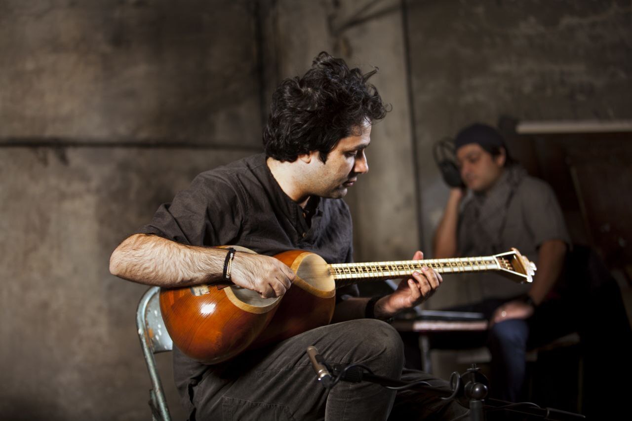 پیمان خازنی موسیقی-نمایش «مجنون آن لیلی» را به روی صحنه میبرد پیمان خازنی موسیقی-نمایش «مجنون آن لیلی» را به روی صحنه میبرد