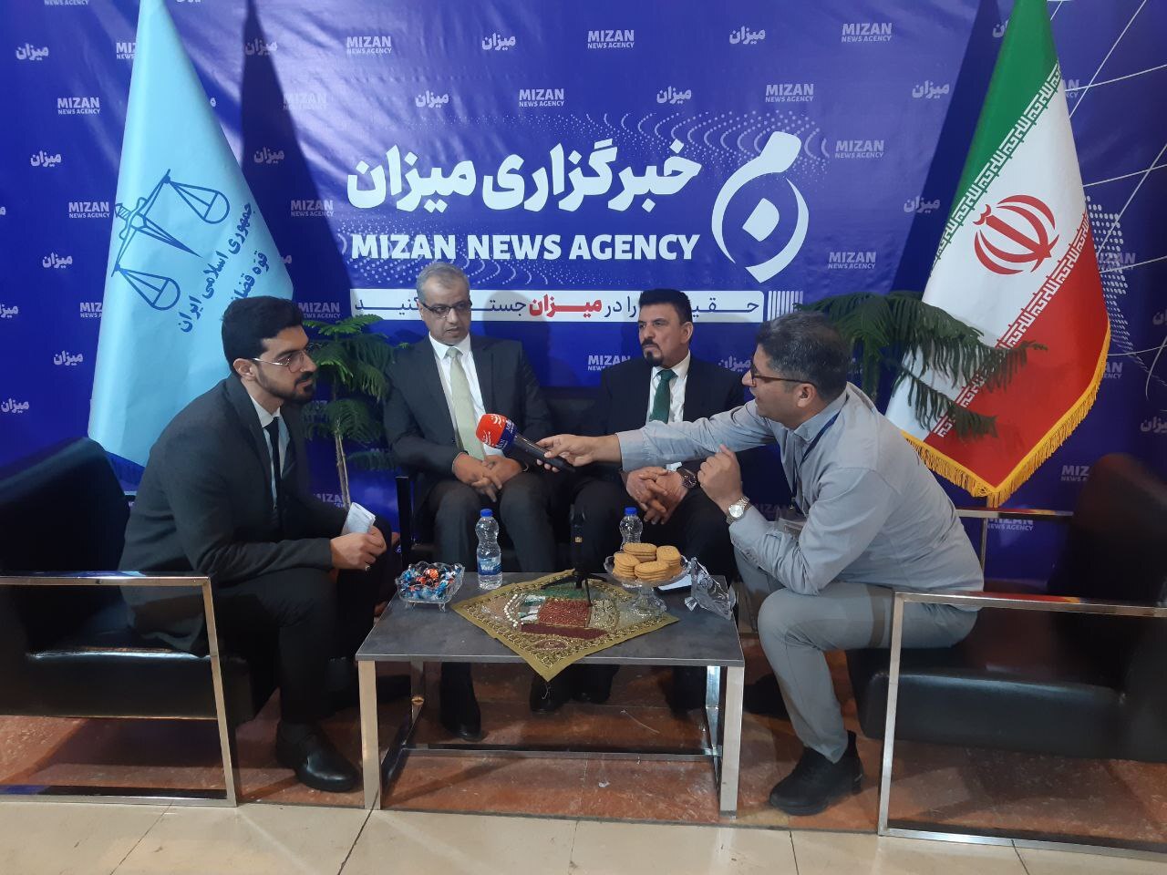 چهارمین روز نمایشگاه رسانههای ایران؛ مسئولان و فعالان رسانه در غرفه خبرگزاری میزان حضور یافتند چهارمین روز نمایشگاه رسانههای ایران؛ مسئولان و فعالان رسانه در غرفه خبرگزاری میزان حضور یافتند